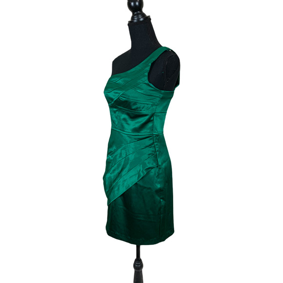 Teeze Me Satin Ruched One Shoulder Origami Pleated Cocktail Dress in Jewel Green - Picture 3 of 5